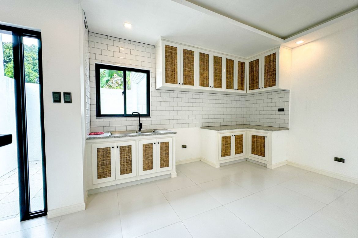 4 Bedroom Townhouse for Sale in Pilar, Las Piñas, Metro Manila – photo 6
