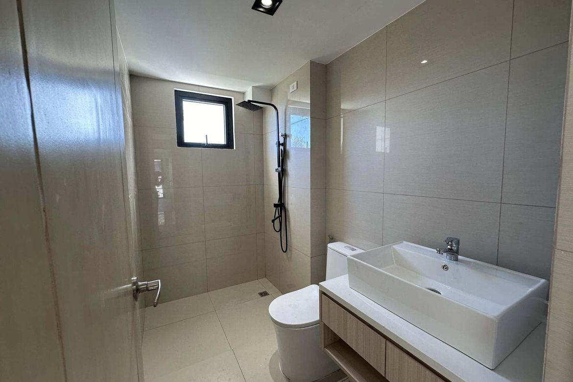 4 Bedroom Townhouse for Sale in Pilar, Las Piñas, Metro Manila – photo 7