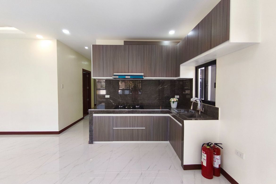4 Bedroom Townhouse for Sale in Pilar, Las Piñas, Metro Manila – photo 6
