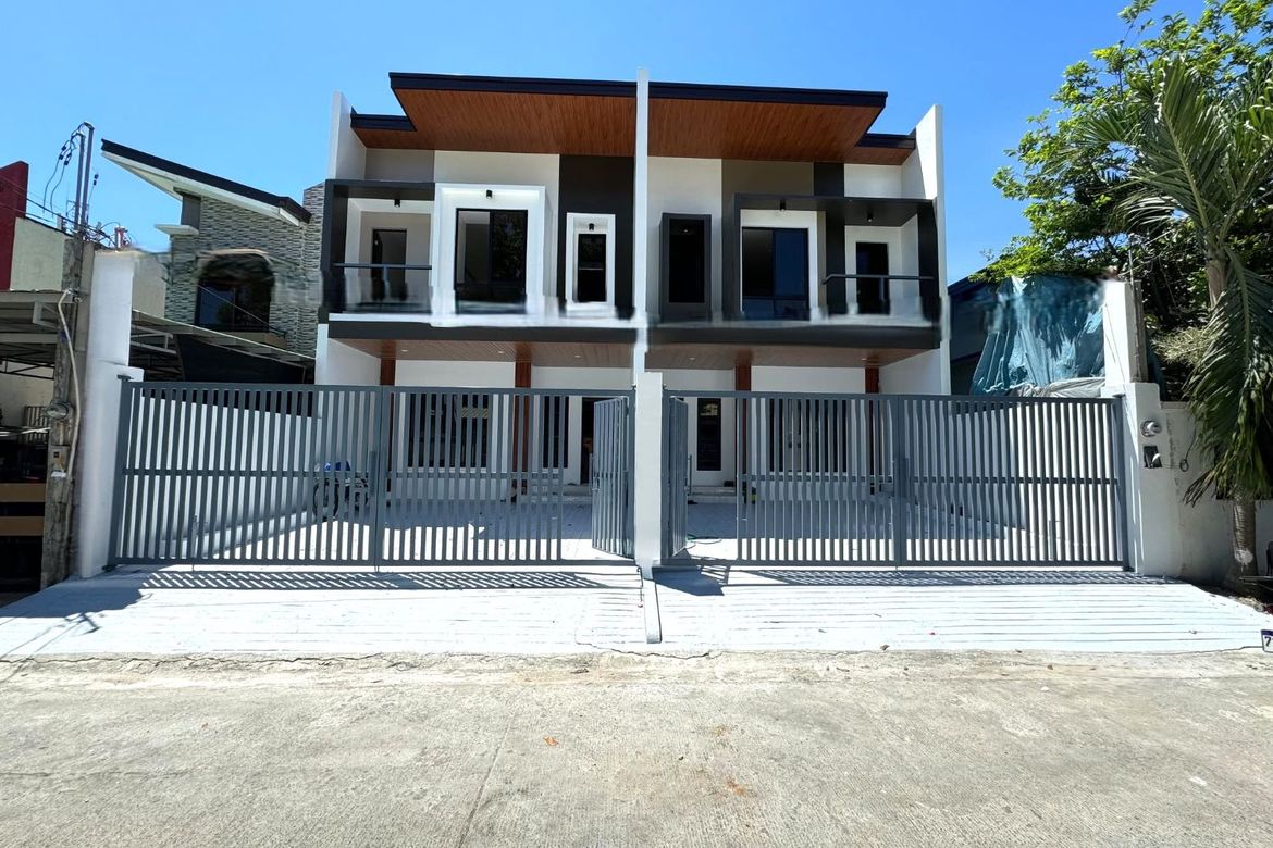 4 Bedroom Townhouse for Sale in Pilar, Las Piñas, Metro Manila