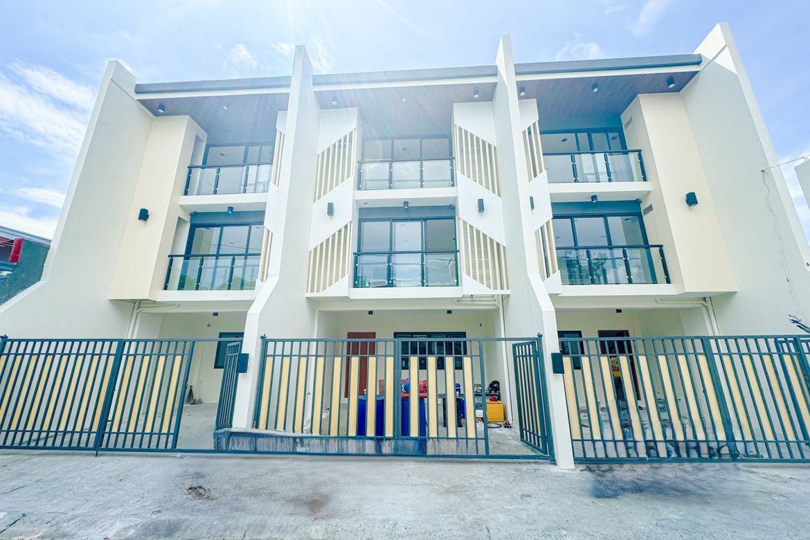 4 Bedroom Townhouse for Sale in Pilar, Las Piñas, Metro Manila