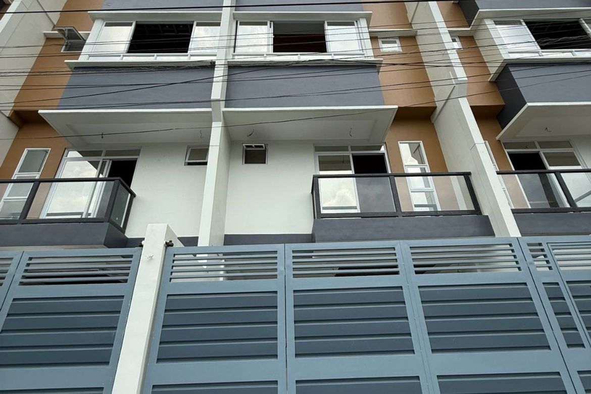4 Bedroom Townhouse for Sale in Plainview, Mandaluyong, Metro Manila near MRT-3 Boni – photo 4
