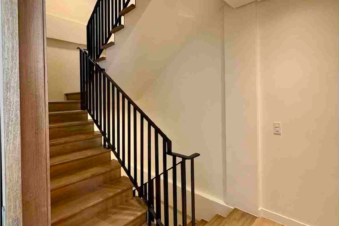 4 Bedroom Townhouse for Sale in Plainview, Mandaluyong, Metro Manila near MRT-3 Boni – photo 2