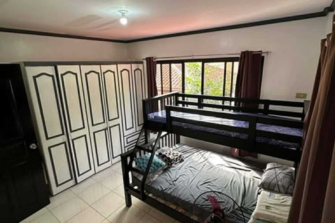 4 Bedroom Townhouse for Sale in Poblacion Barangay 6, Lipa, Batangas – photo 8