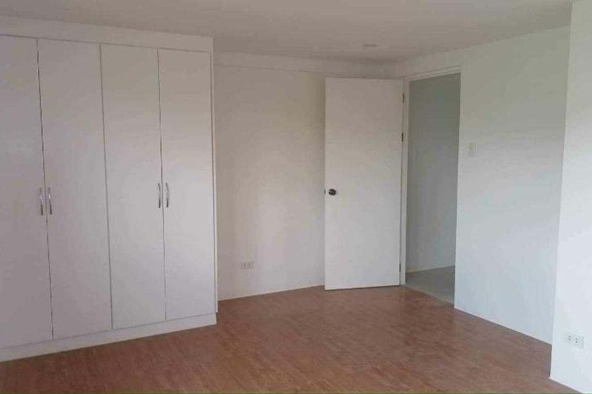 4 Bedroom Townhouse for Sale in Poblacion, Muntinlupa, Metro Manila