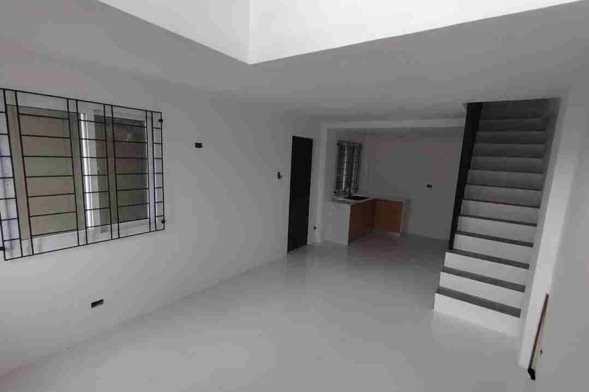 4 Bedroom Townhouse for Sale in Punta I, Tanza, Cavite – photo 3