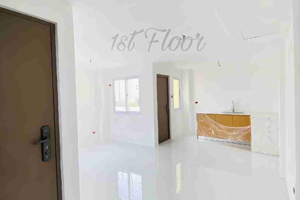 4 Bedroom Townhouse for Sale in Punta I, Tanza, Cavite – photo 2
