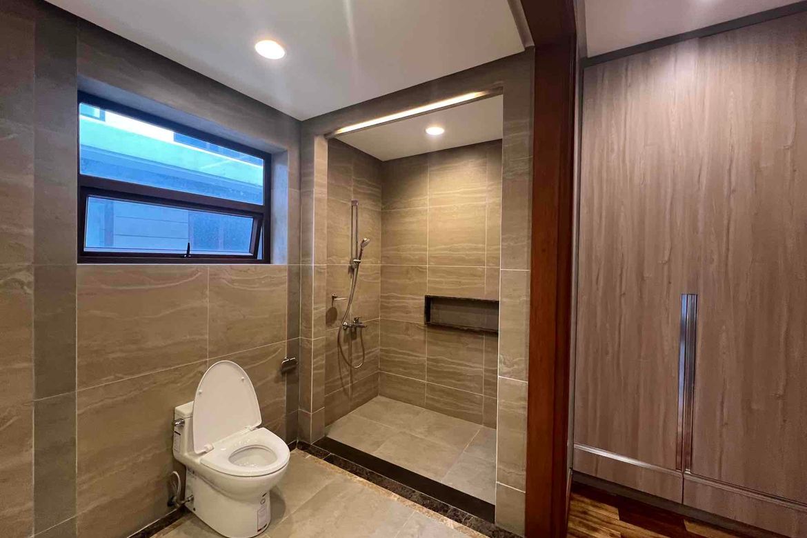 4 Bedroom Townhouse for Sale in Quiapo, Manila, Metro Manila near LRT-2 Legarda – photo 7