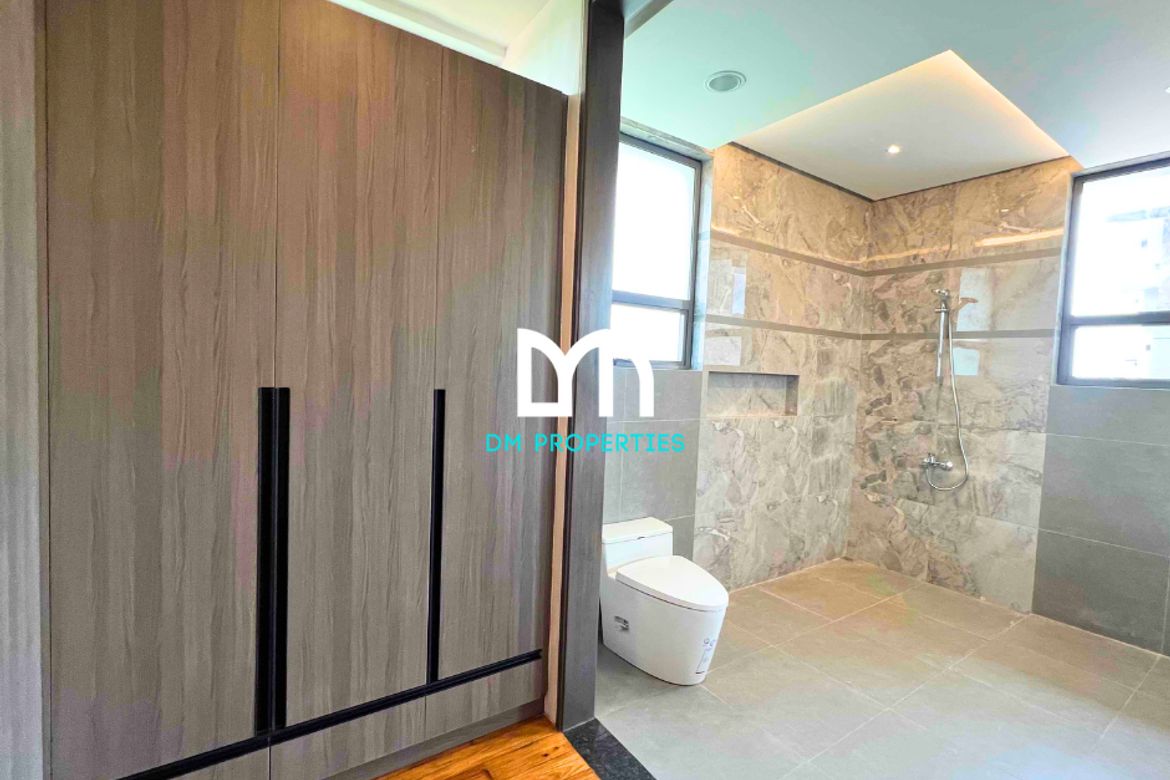 4 Bedroom Townhouse for Sale in Sacred Heart, Quezon City, Metro Manila near MRT-3 Kamuning – photo 7