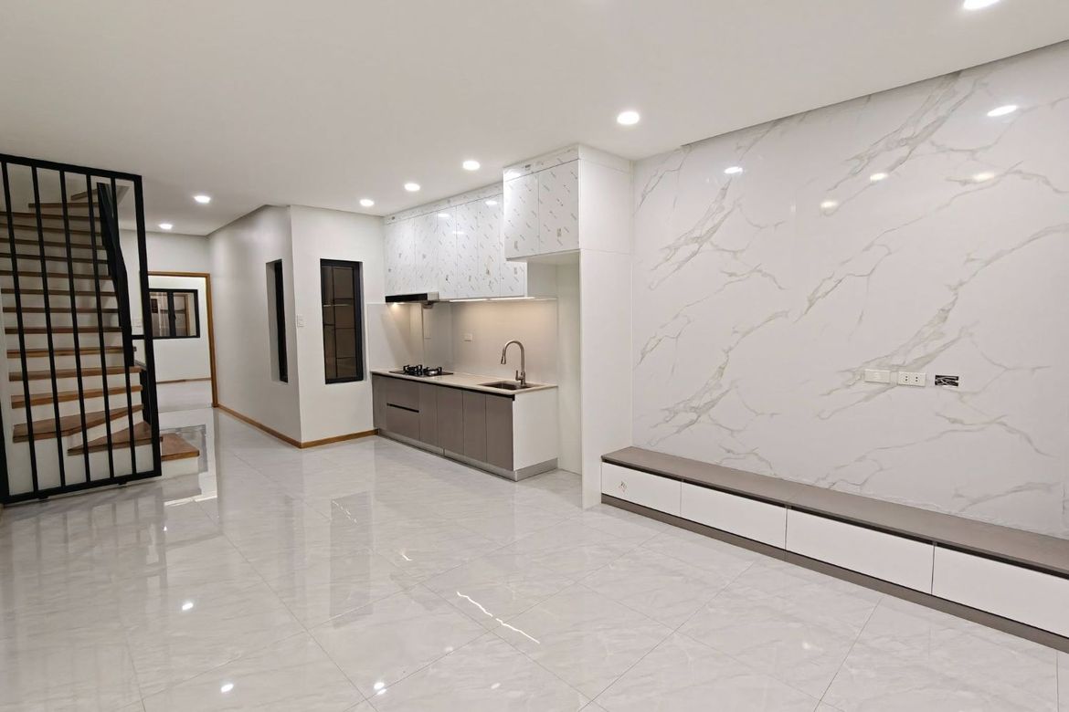 4 Bedroom Townhouse for Sale in San Isidro Labrador, Quezon City, Metro Manila – photo 3