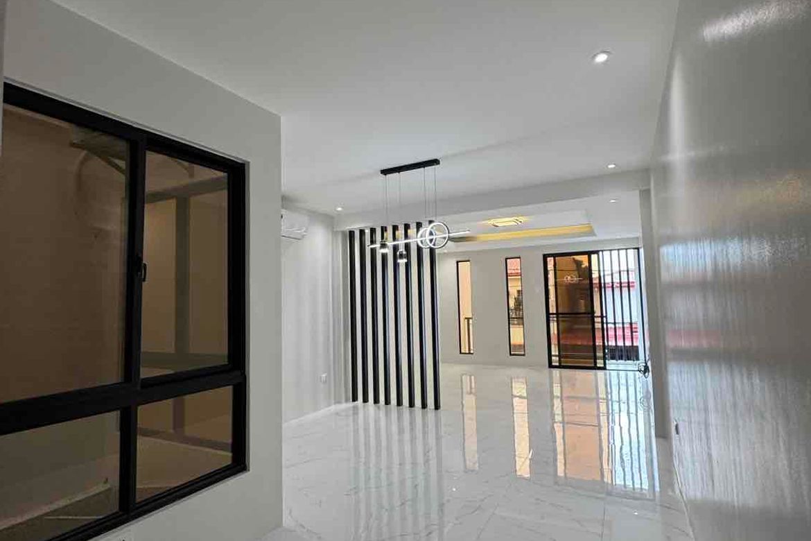 4 Bedroom Townhouse for Sale in San Isidro, Parañaque, Metro Manila – photo 4