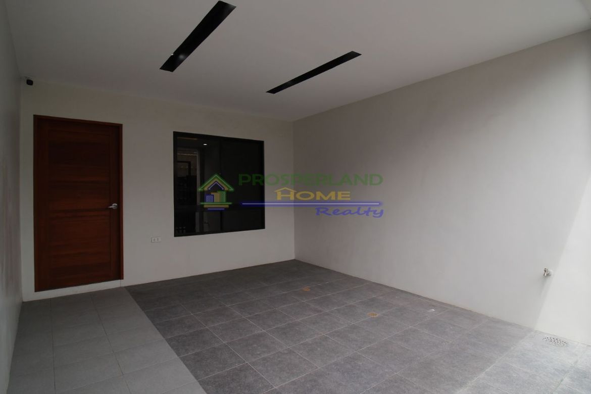 4 Bedroom Townhouse for Sale in San Isidro, Parañaque, Metro Manila – photo 3