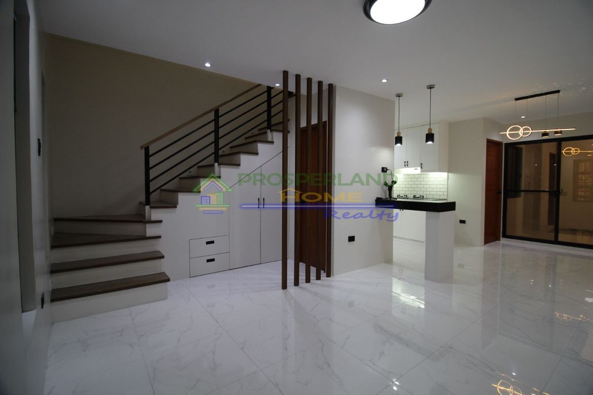 4 Bedroom Townhouse for Sale in San Isidro, Parañaque, Metro Manila