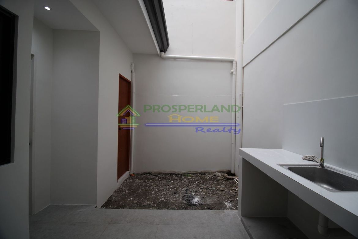 4 Bedroom Townhouse for Sale in San Isidro, Parañaque, Metro Manila – photo 4