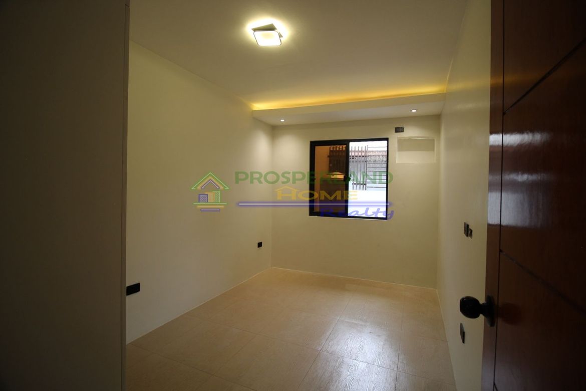 4 Bedroom Townhouse for Sale in San Isidro, Parañaque, Metro Manila – photo 8