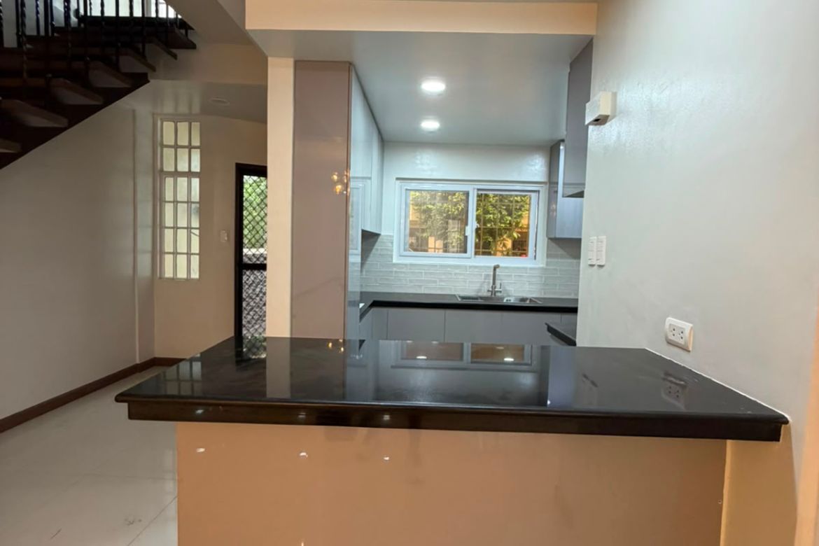 4 Bedroom Townhouse for Sale in San Nicolas, Pasig, Metro Manila – photo 6