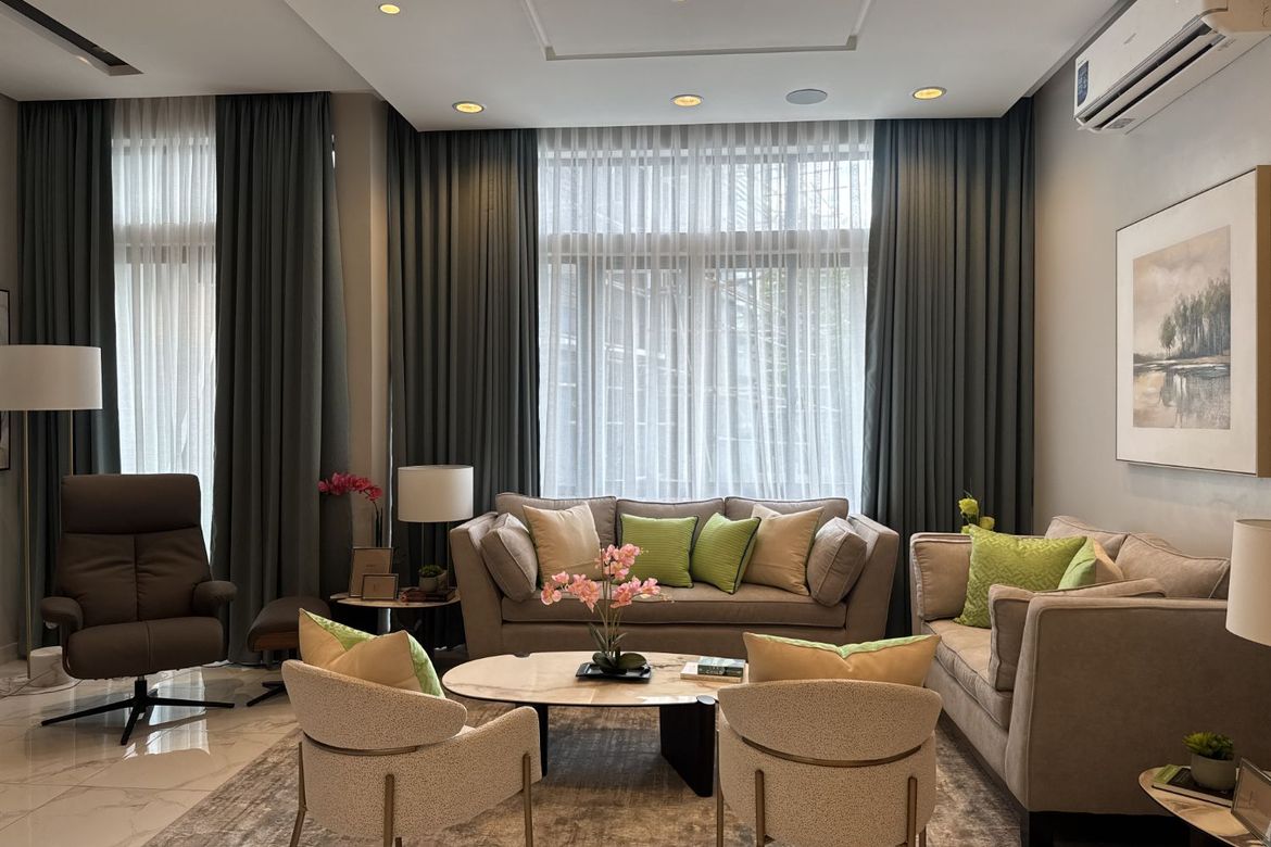 4 Bedroom Townhouse for Sale in Santa Cruz, Quezon City, Metro Manila