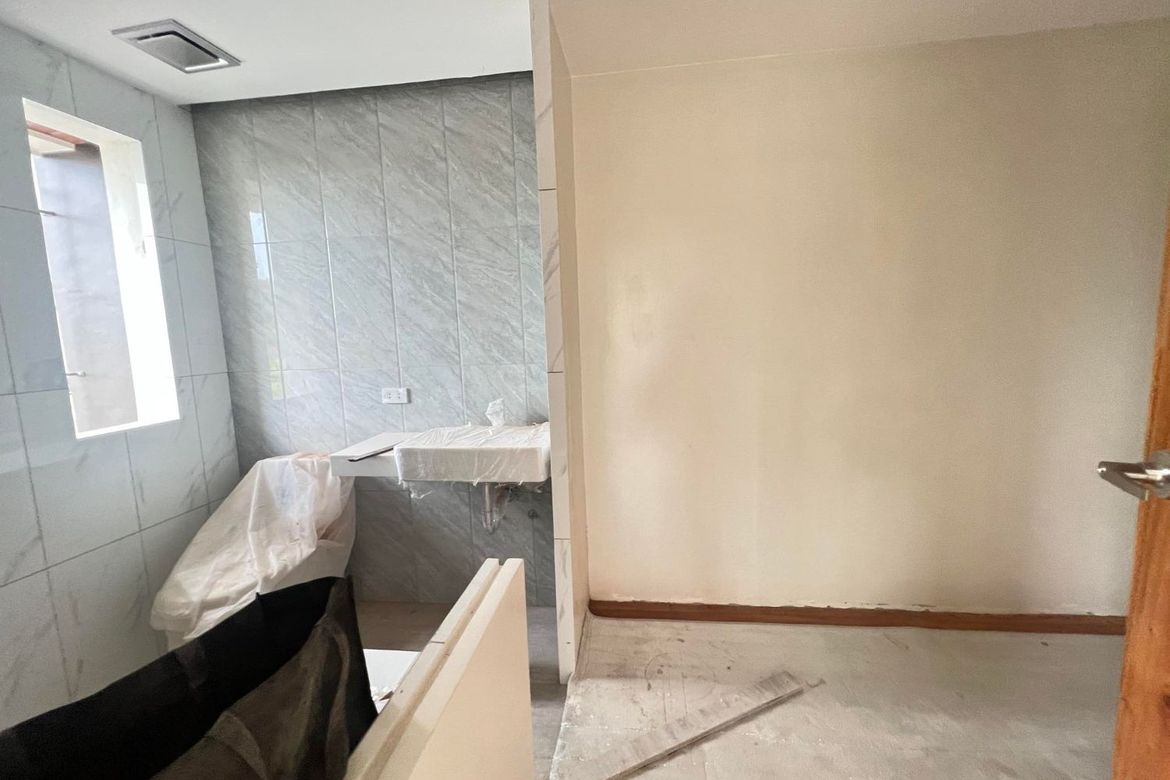 4 Bedroom Townhouse for Sale in Santa Mesa, Manila, Metro Manila near LRT-2 V. Mapa – photo 3