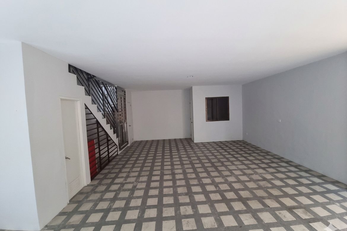 4 Bedroom Townhouse for Sale in Santa Mesa, Manila, Metro Manila near LRT-2 V. Mapa – photo 2