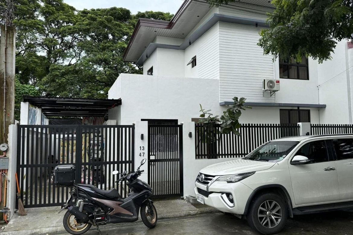 4 Bedroom Townhouse for Sale in Santiago, General Trias, Cavite