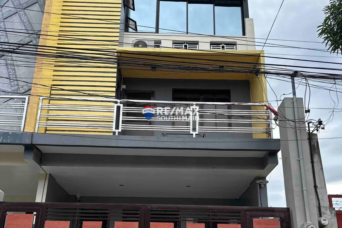 4 Bedroom Townhouse for Sale in Santo Domingo, Cainta, Rizal – photo 2