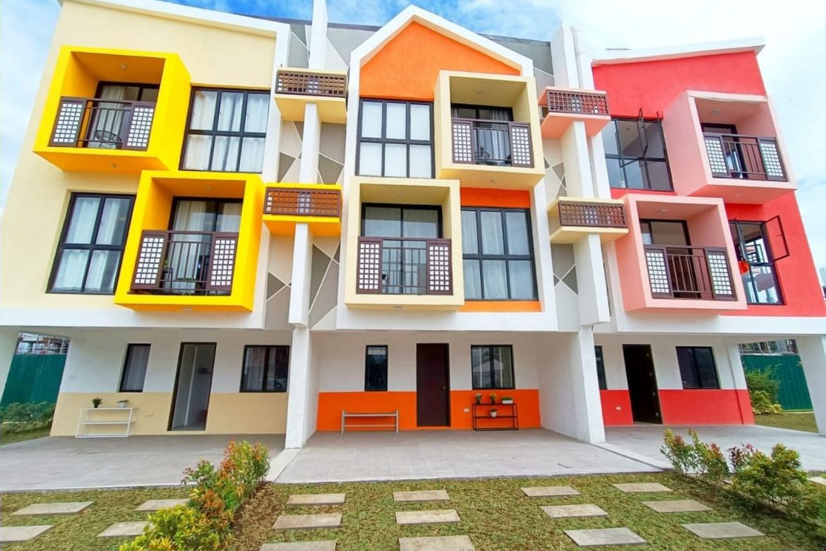 4 Bedroom Townhouse for Sale in Santo Niño, Biñan, Laguna
