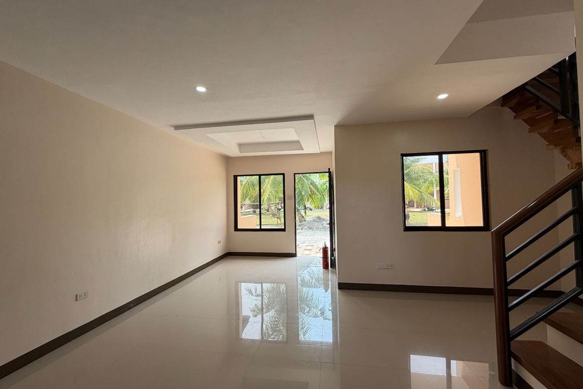 4 Bedroom Townhouse for Sale in Songculan, Dauis, Bohol – photo 8
