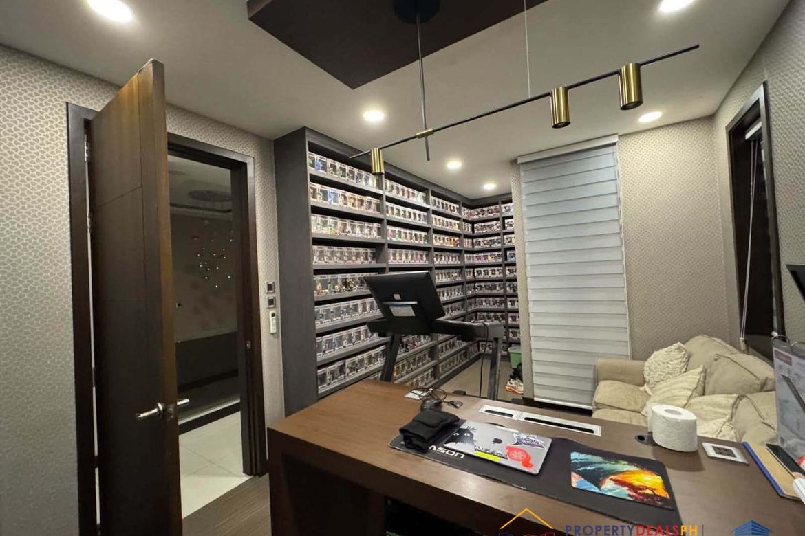 4 Bedroom Townhouse for Sale in South Triangle, Quezon City, Metro Manila near MRT-3 Quezon Avenue – photo 7