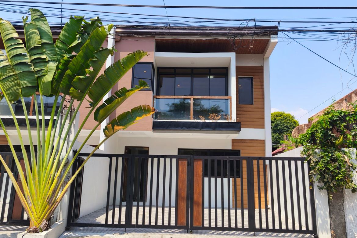 4 Bedroom Townhouse for Sale in Talon Dos, Las Piñas, Metro Manila – photo 3