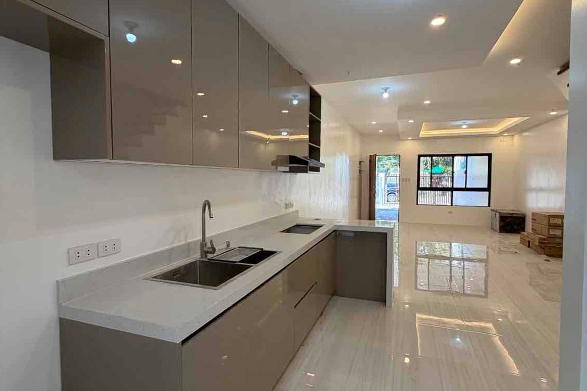 4 Bedroom Townhouse for Sale in Talon Singko, Las Piñas, Metro Manila – photo 4