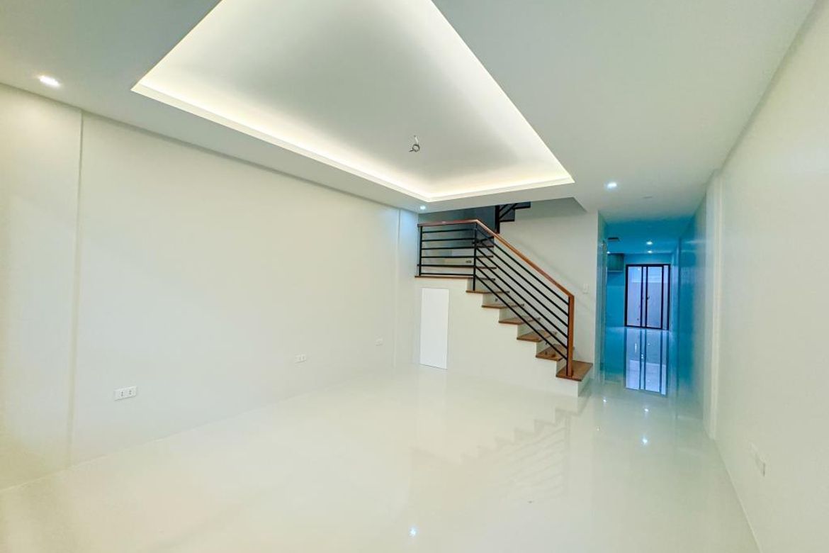 4 Bedroom Townhouse for Sale in Talon Singko, Las Piñas, Metro Manila – photo 3