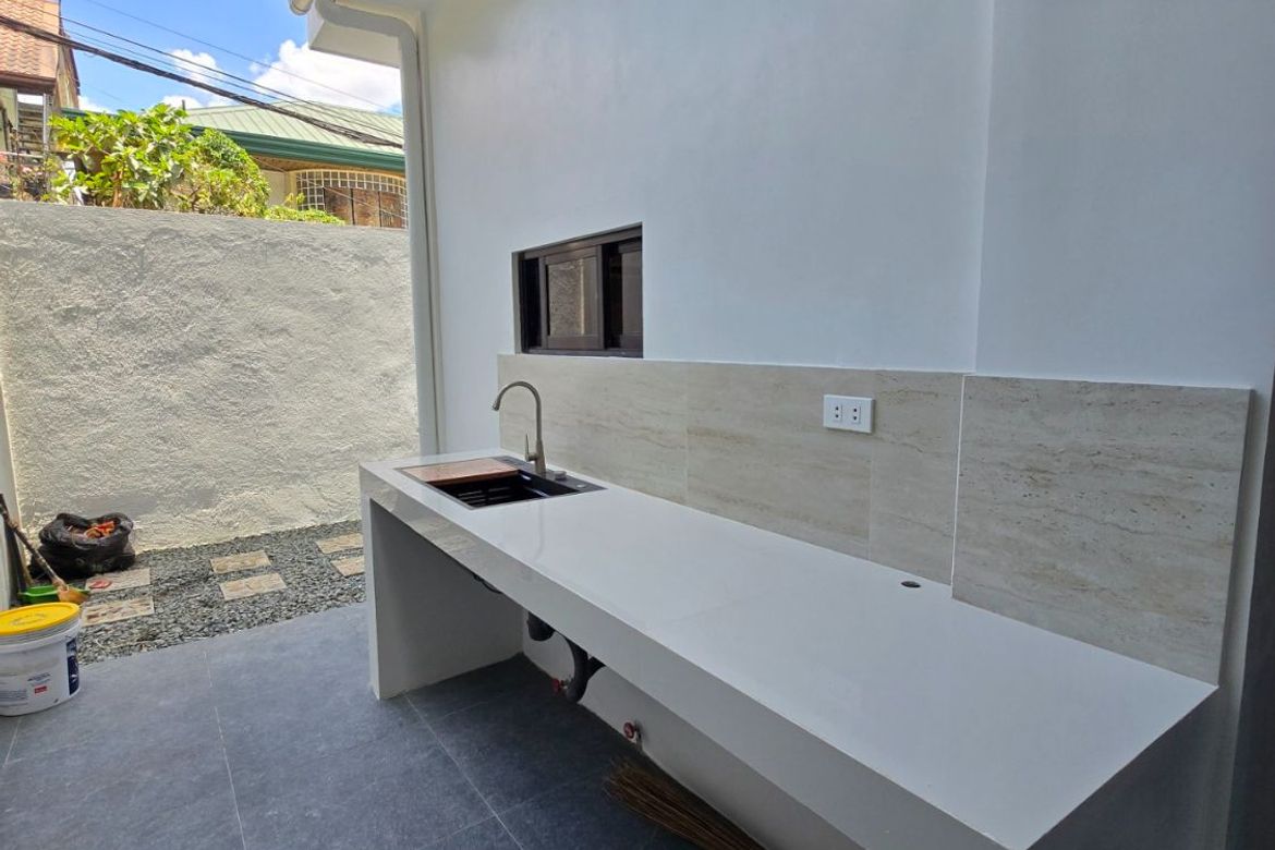4 Bedroom Townhouse for Sale in Tandang Sora, Quezon City, Metro Manila – photo 4