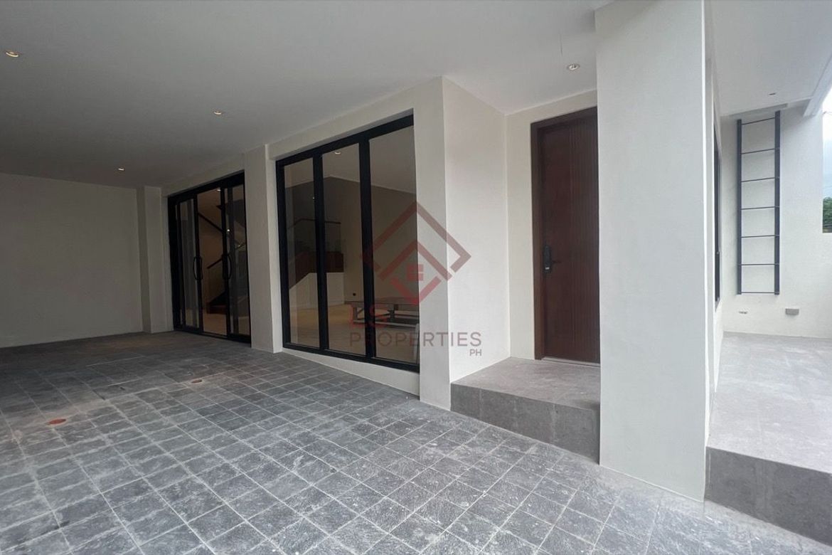 4 Bedroom Townhouse for Sale in Teheran St. Multinational Village Paranaque City, Don Bosco, Parañaque, Metro Manila near LRT-1 Bambang – photo 7