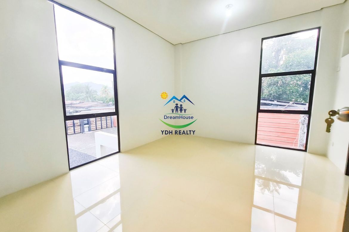 4 Bedroom Townhouse for Sale in Tunghaan, Minglanilla, Cebu – photo 8