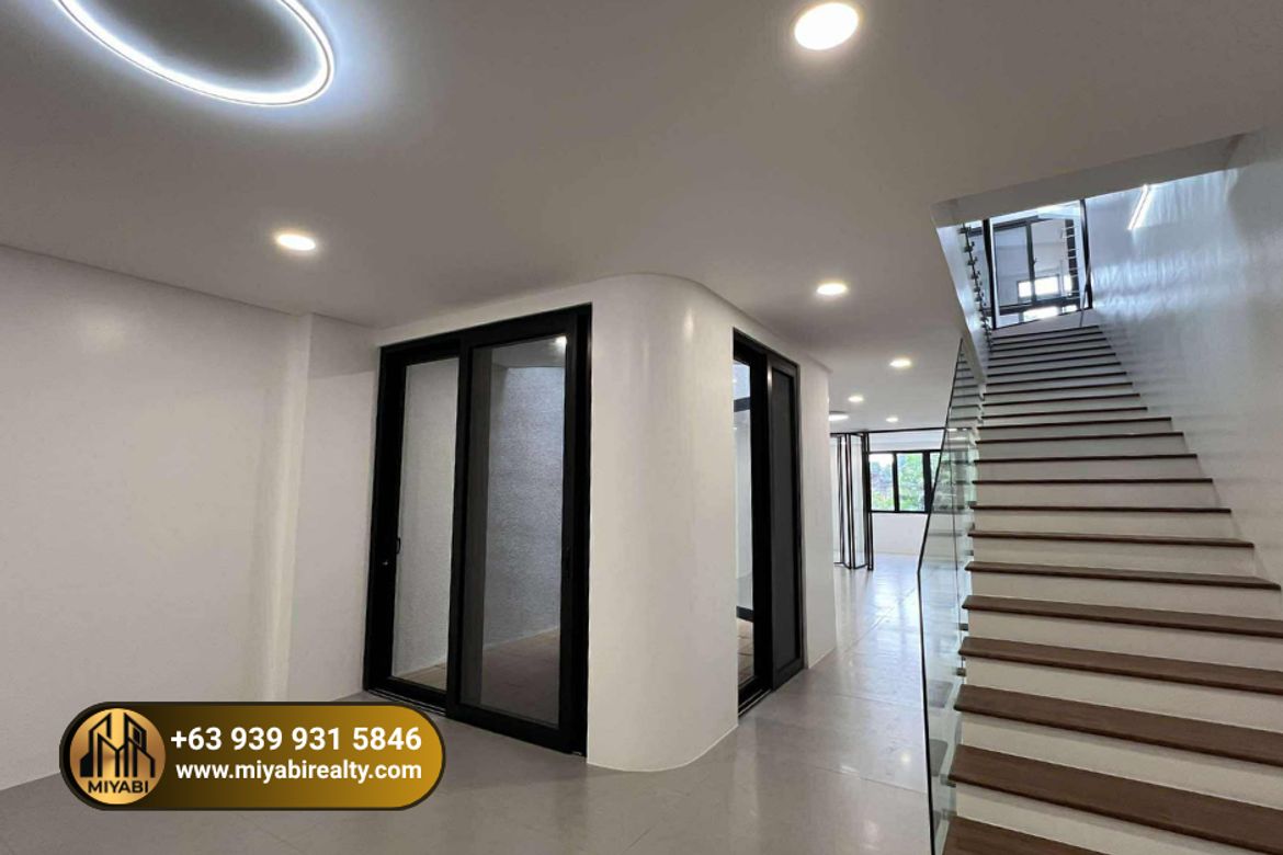 4 Bedroom Townhouse for Sale in Univ. Phil. Village, Quezon City, Metro Manila – photo 3