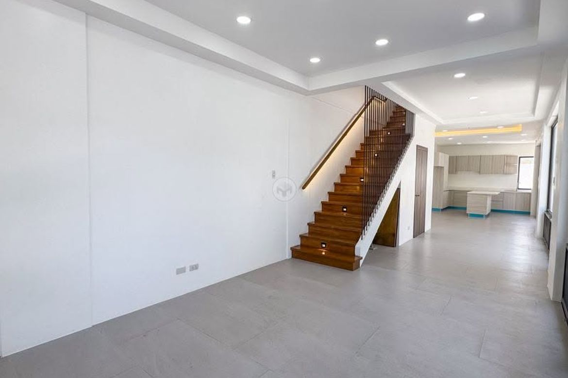 4 Bedroom Townhouse for Sale in Ususan, Taguig, Metro Manila