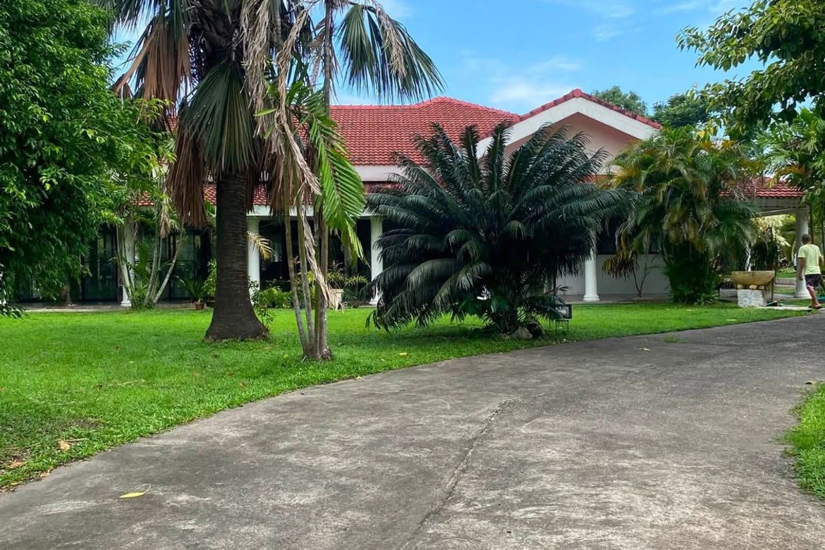 4 Bedroom Villa for Sale in Alijis, Bacolod, Negros Occidental – photo 3