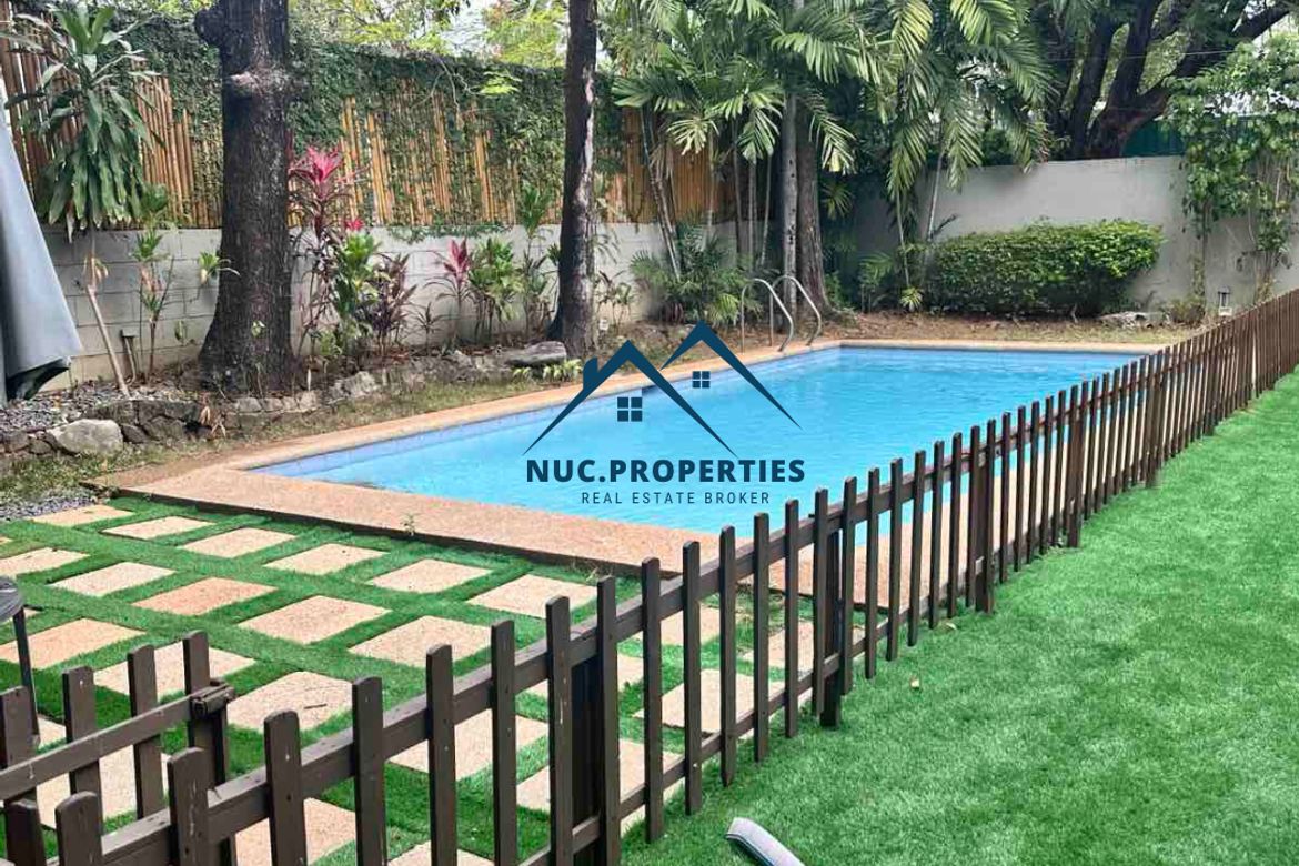 4 Bedroom Villa for Sale in Dasmariñas North, Makati, Metro Manila near MRT-3 Magallanes