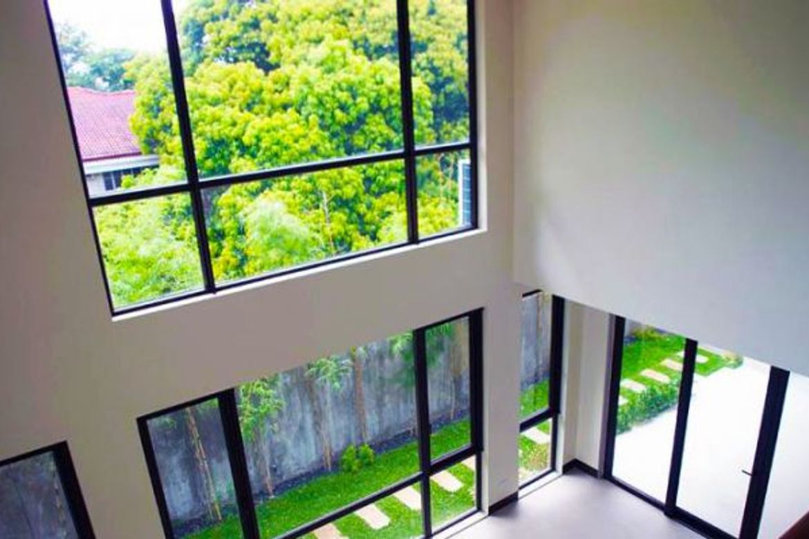 4 Bedroom Villa for Sale in Dasmariñas Village, Dasmariñas North, Makati, Metro Manila near MRT-3 Magallanes – photo 5