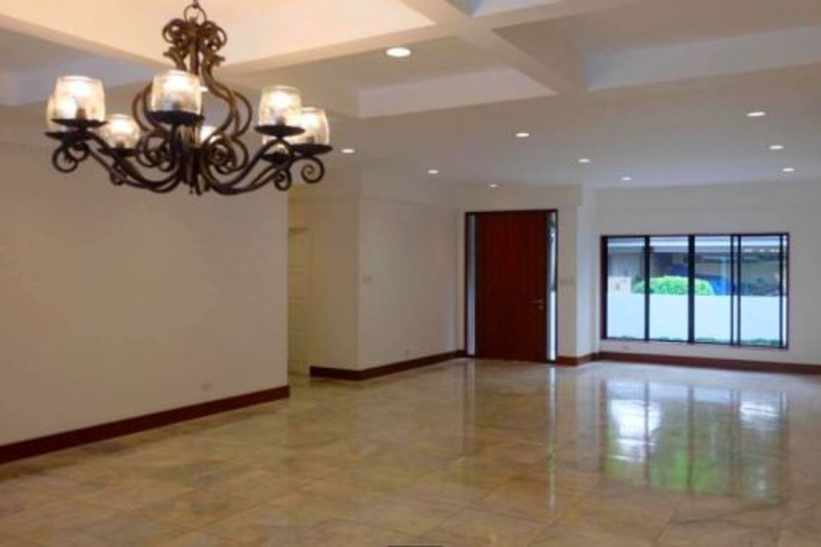 4 Bedroom Villa for Sale in Dasmariñas Village, Dasmariñas North, Makati, Metro Manila near MRT-3 Magallanes