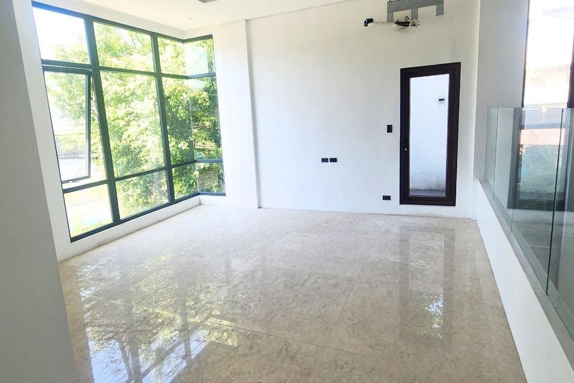 4 Bedroom Villa for Sale in Greenhills, San Juan, Metro Manila – photo 2
