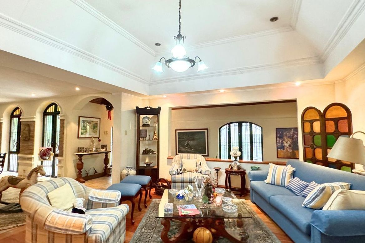 4 Bedroom Villa for Sale in LOYOLA GRAND VILLAS, Ramon Magsaysay, Quezon City, Metro Manila near LRT-1 Roosevelt – photo 2