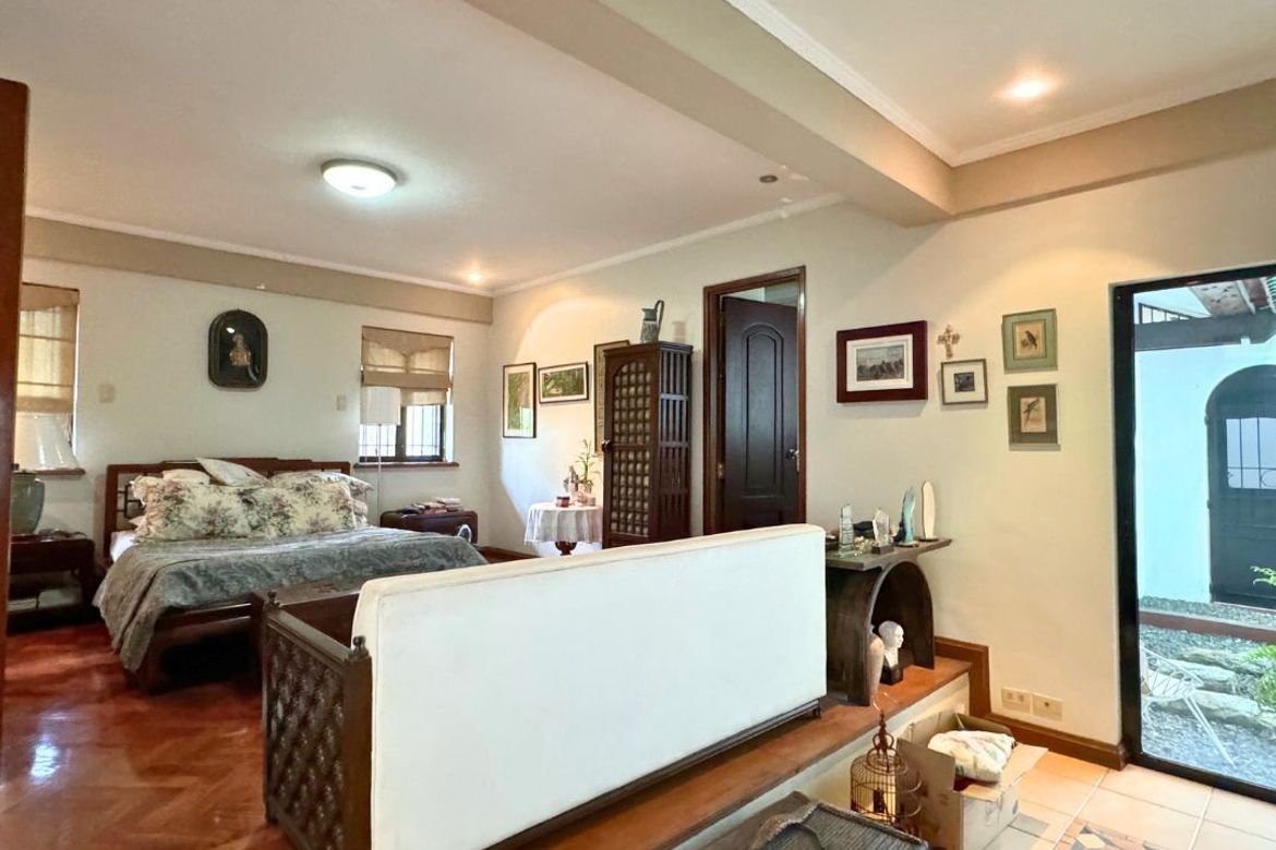 4 Bedroom Villa for Sale in LOYOLA GRAND VILLAS, Ramon Magsaysay, Quezon City, Metro Manila near LRT-1 Roosevelt – photo 4