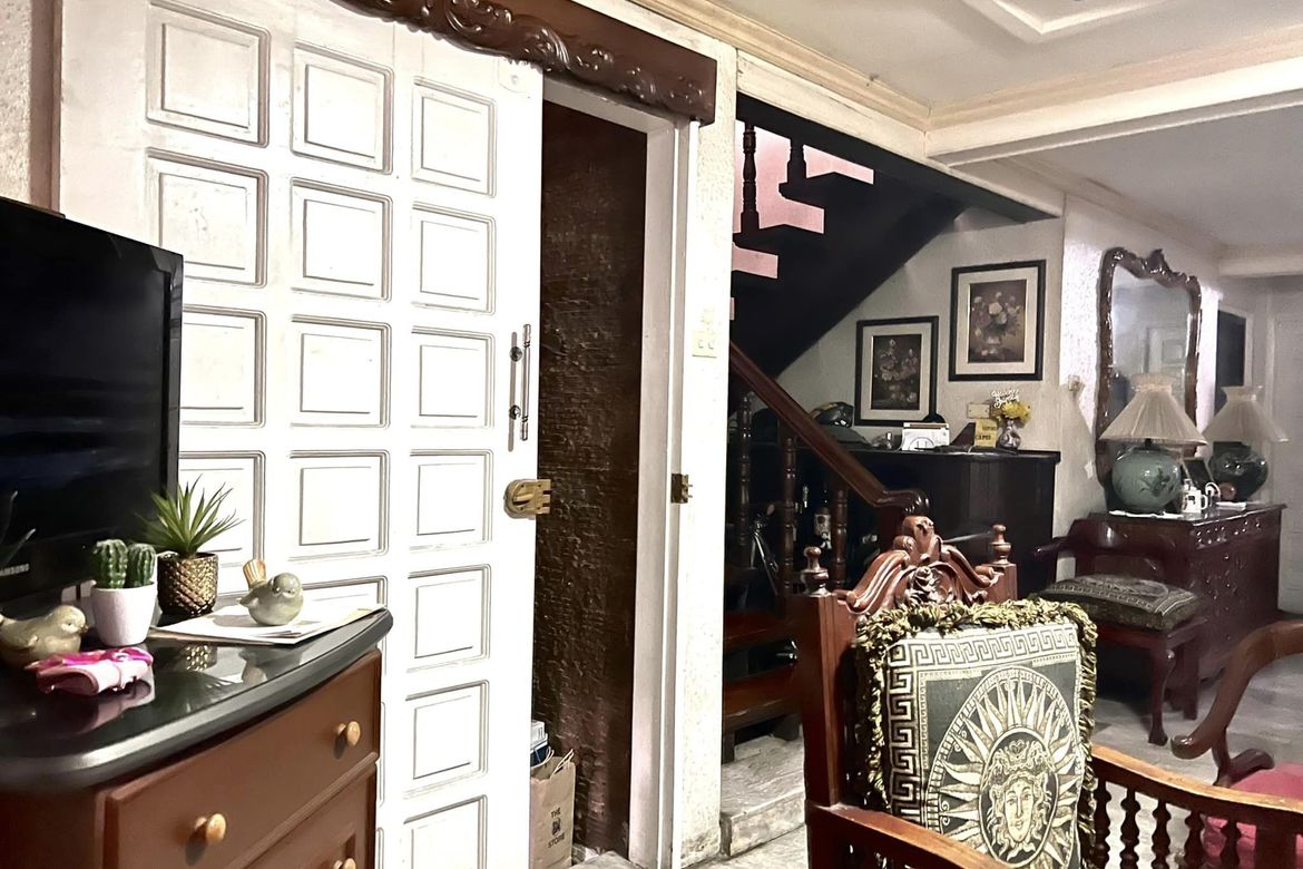 4 Bedroom Villa for Sale in Manila, Metro Manila