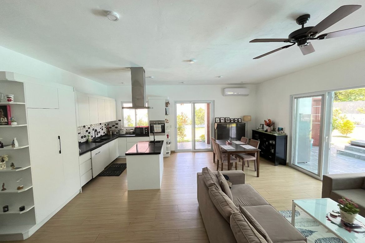 4 Bedroom Villa for Sale in Tangnan, Panglao, Bohol