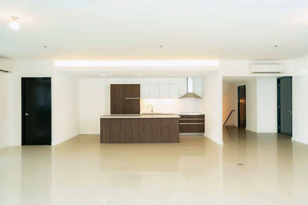 4 Bedroom Villa for Sale in West Gallery Place, BGC, Taguig – photo 11