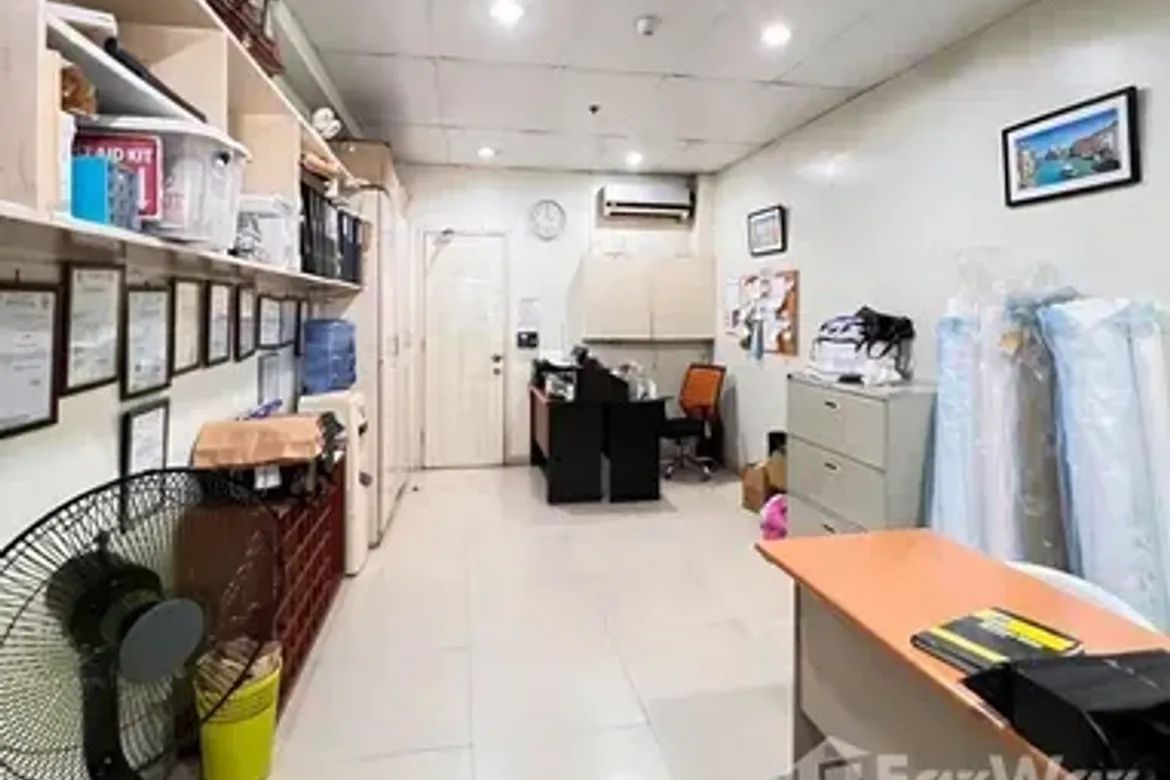 42 Bedroom Hotel / Resort for Sale in Comembo, Makati, Metro Manila – photo 6