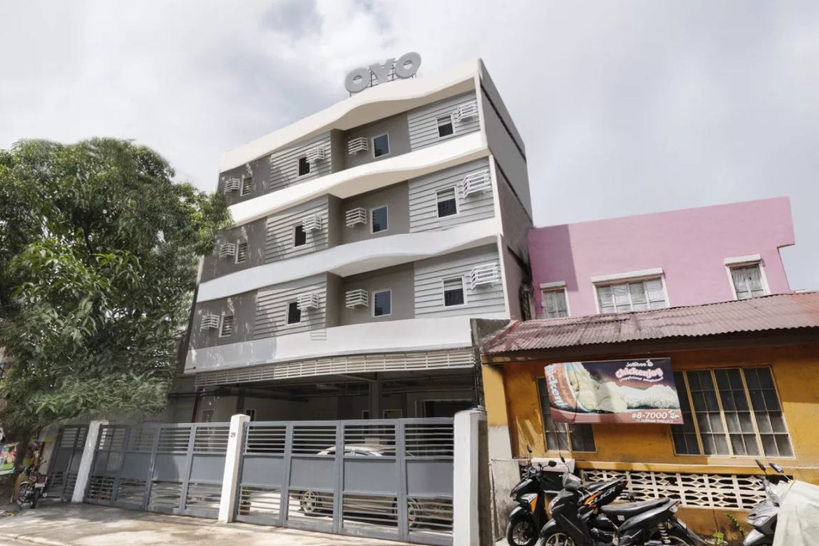 43 Bedroom Apartment for Rent in Barangka Ilaya, Mandaluyong, Metro Manila near MRT-3 Boni