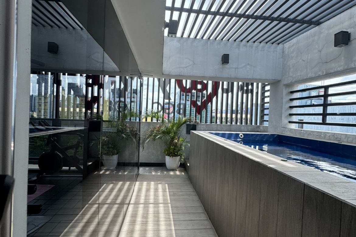 45 Bedroom Commercial for Sale in Pinagkaisahan, Makati, Metro Manila near MRT-3 Buendia – photo 6