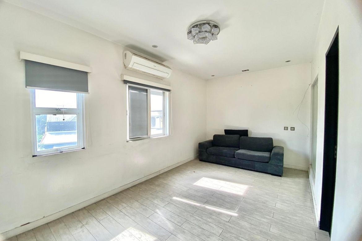 47 Bedroom Apartment for Rent in Nayong Kanluran, Quezon City, Metro Manila photo 3